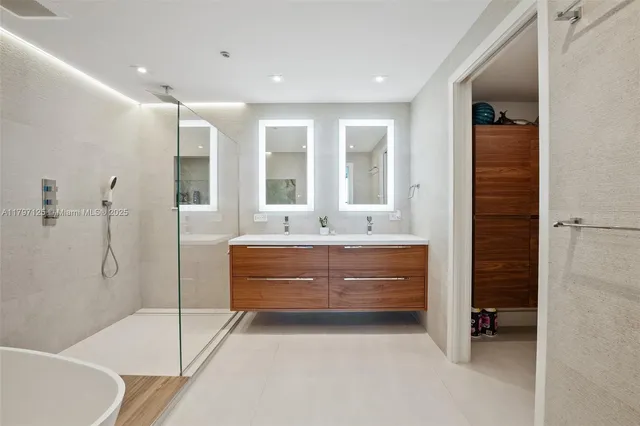 $2,850,000 | 3400 Southwest 27th Avenue, Unit 1102, Miami, FL 33133