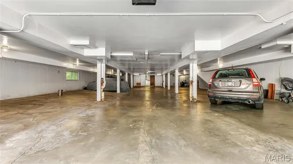 $124,900 | 13453 Coliseum Drive, Unit E, Chesterfield, MO 63017