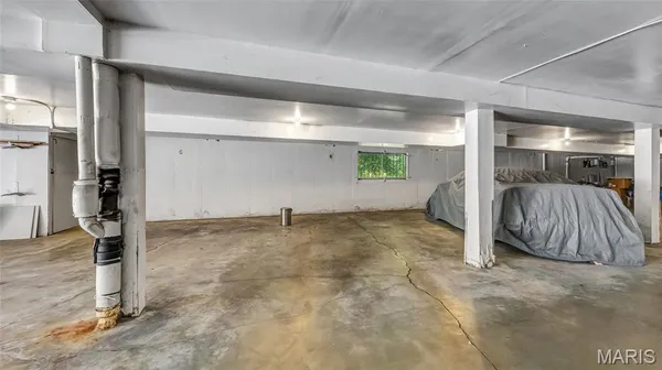 $124,900 | 13453 Coliseum Drive, Unit E, Chesterfield, MO 63017