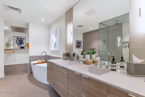 $3,495 | 2300 East Campbell Avenue, Unit 226, Phoenix, AZ 85016