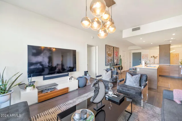 $7,495 | 2300 East Campbell Avenue, Unit 226, Phoenix, AZ 85016