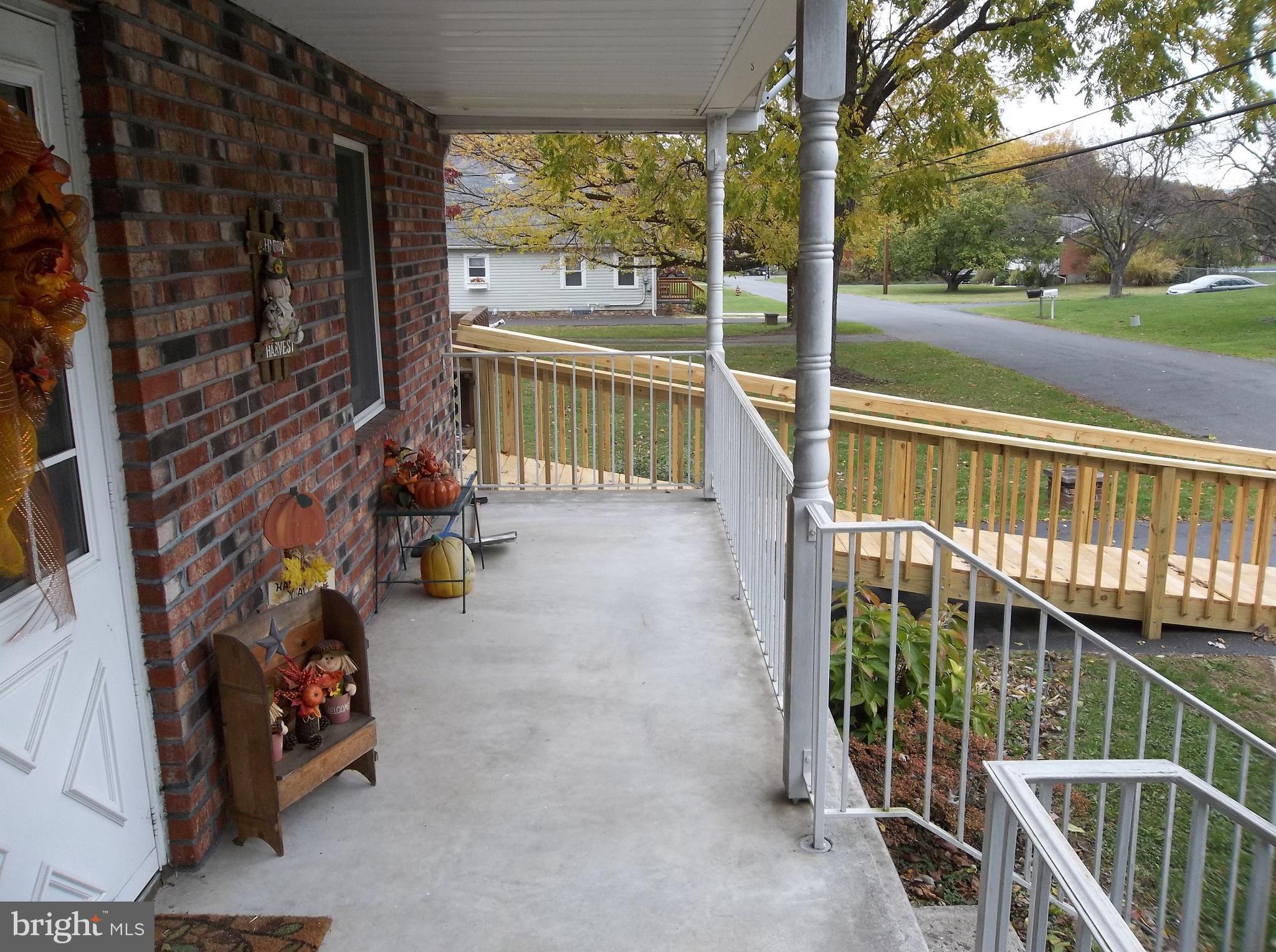 14813 Lone Oak Road Cresaptown, MD 21502 - Photo 3 of 27 Gallery Image 3