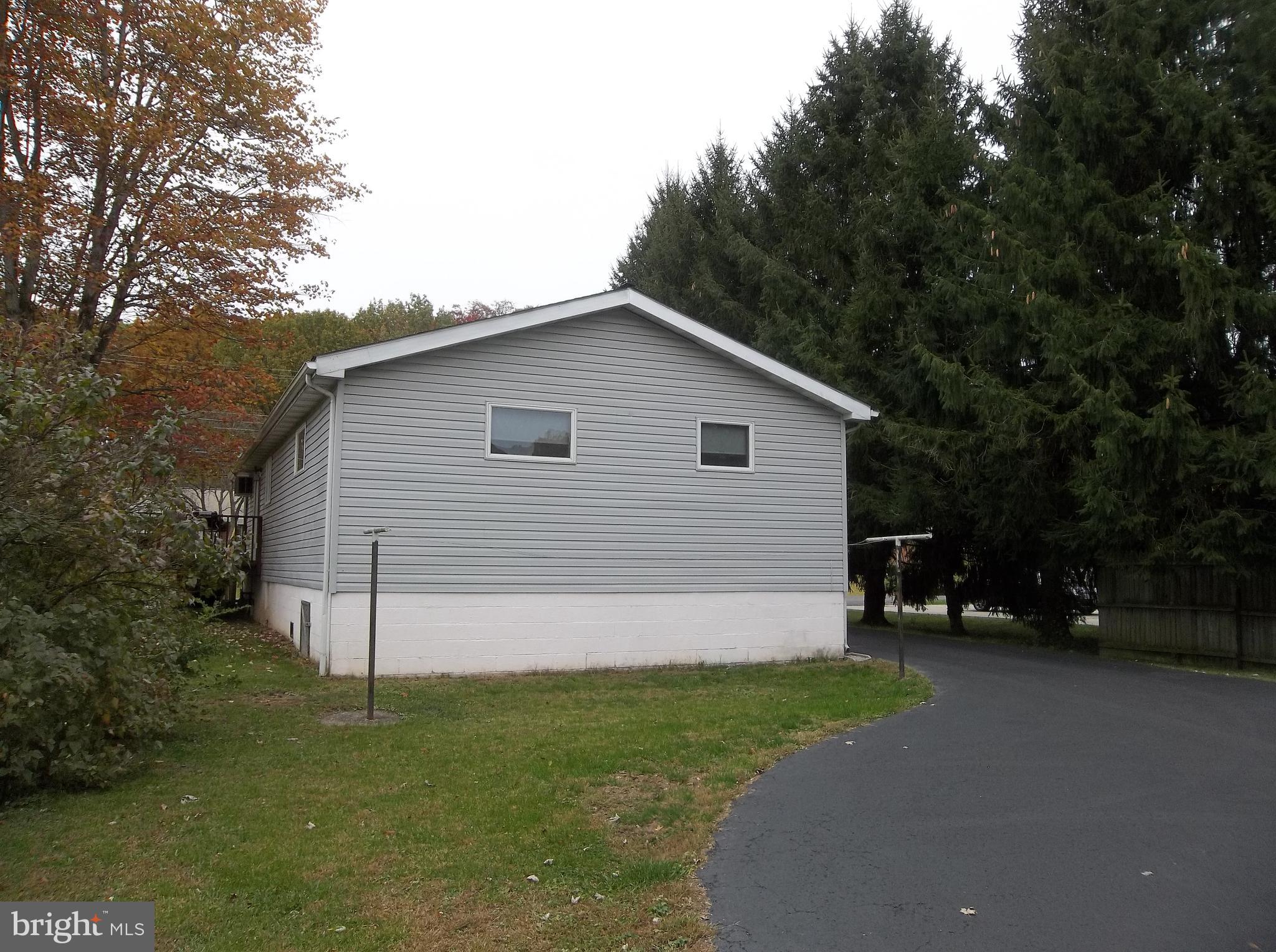 14813 Lone Oak Road Cresaptown, MD 21502 - Photo 4 of 27 Gallery Image 4