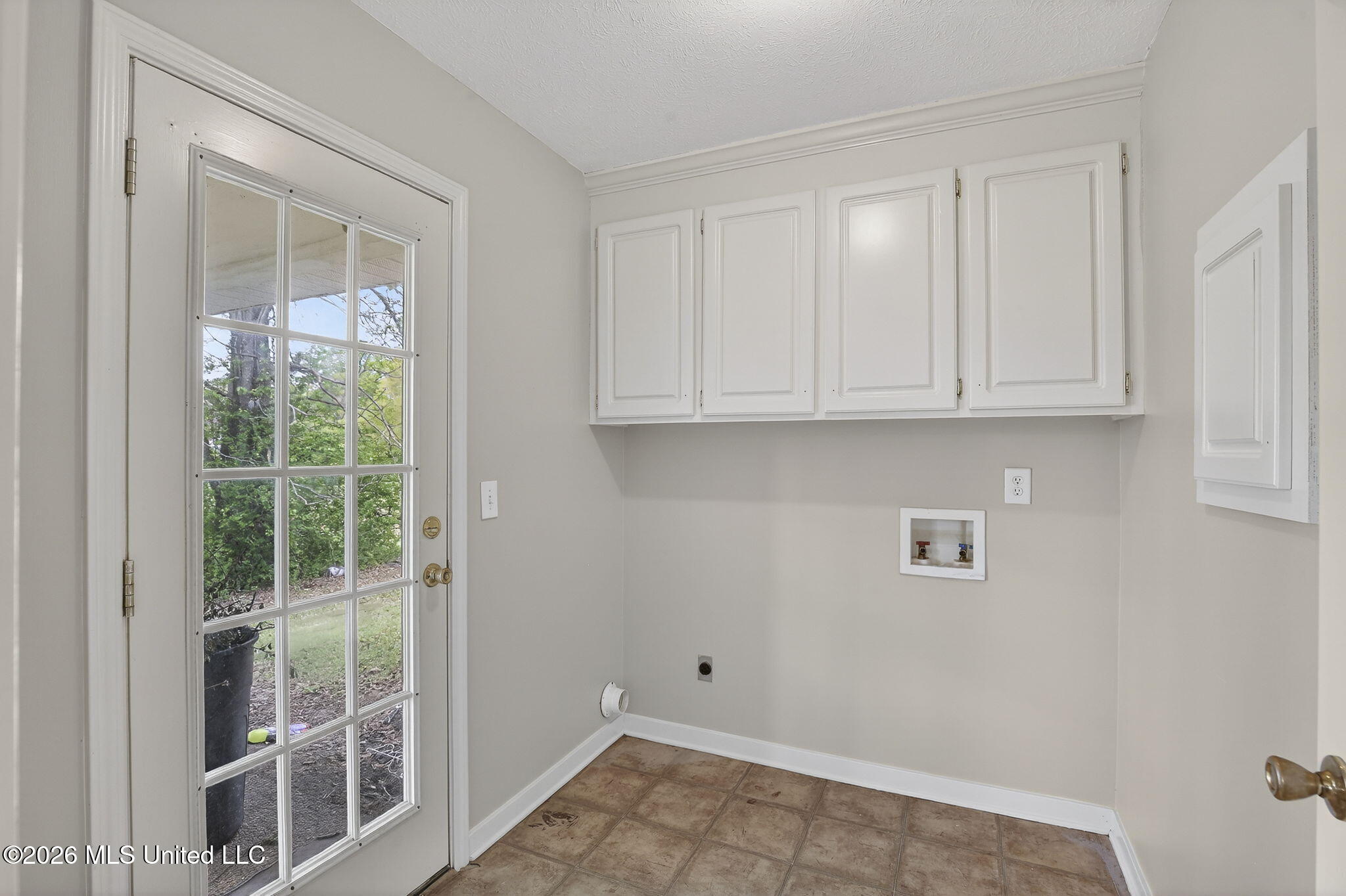 610 Ridge Place Byram, MS 39272 - Photo 19 of 37 19-web-or-mls-610 Ridge-19