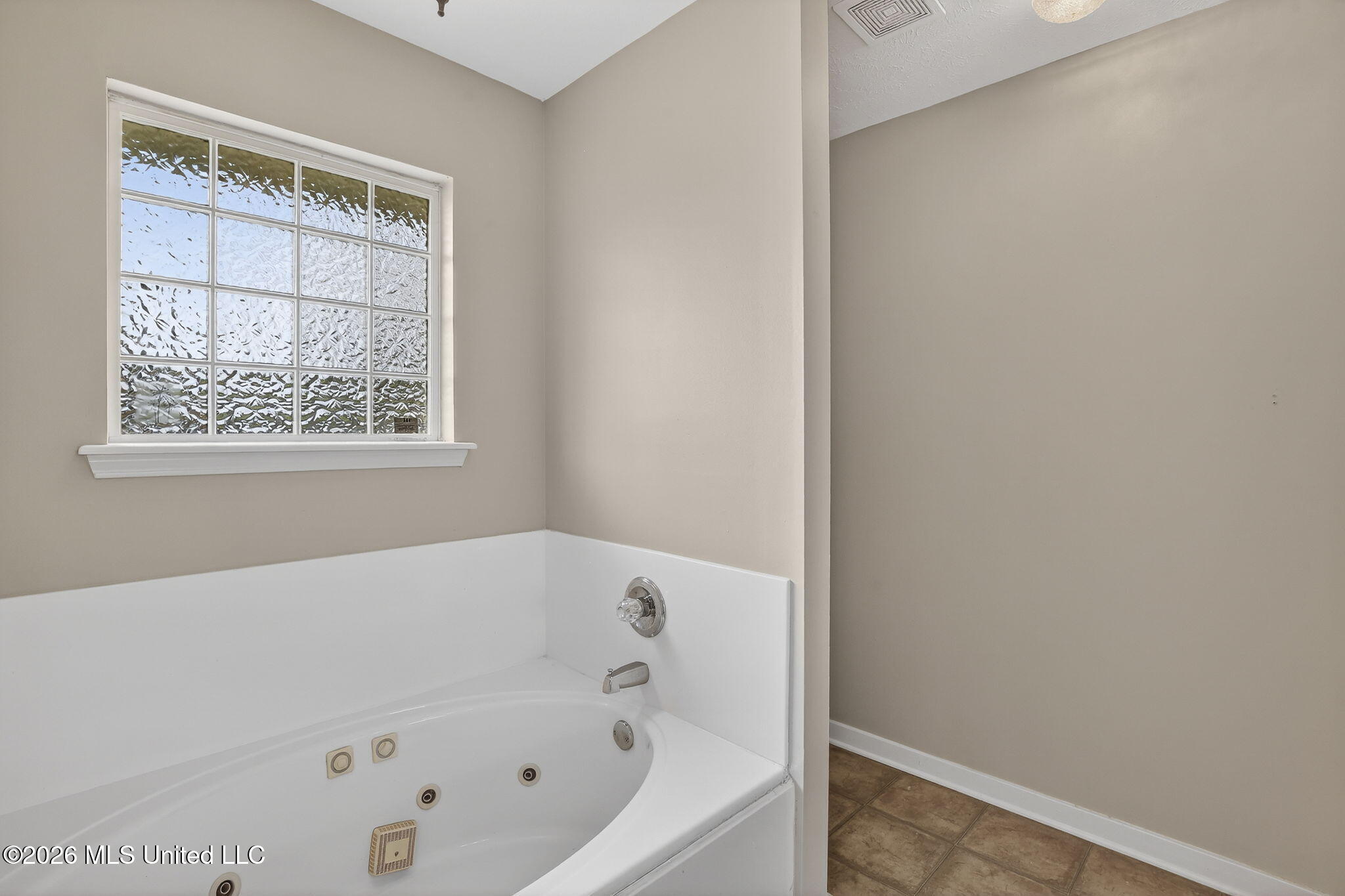 610 Ridge Place Byram, MS 39272 - Photo 31 of 37 31-web-or-mls-610 Ridge-31