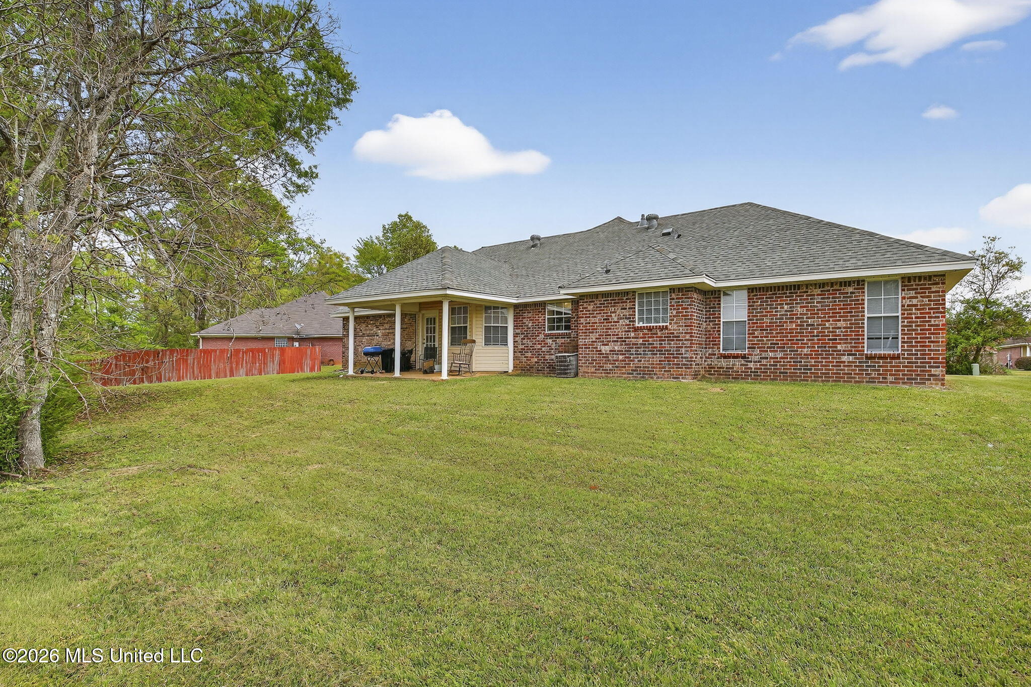 610 Ridge Place Byram, MS 39272 - Photo 35 of 37 35-web-or-mls-610 Ridge-35
