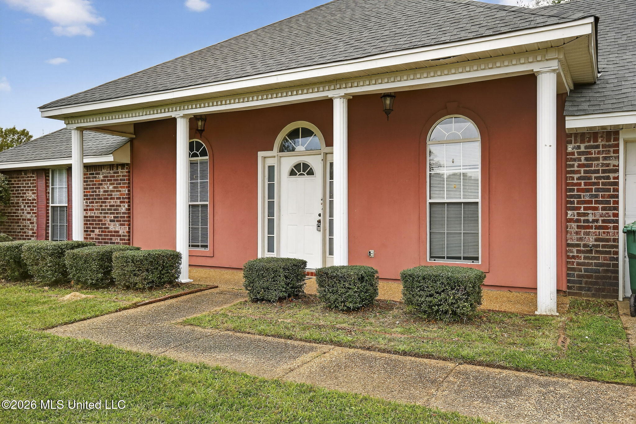 610 Ridge Place Byram, MS 39272 - Photo 5 of 37 5-web-or-mls-610 Ridge-5