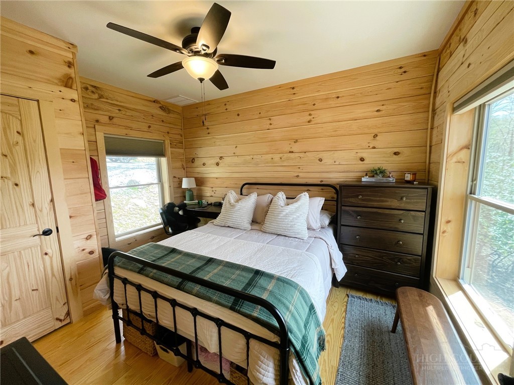 225 Oak Road Beech Mountain, NC 28604 - Photo 23 of 36