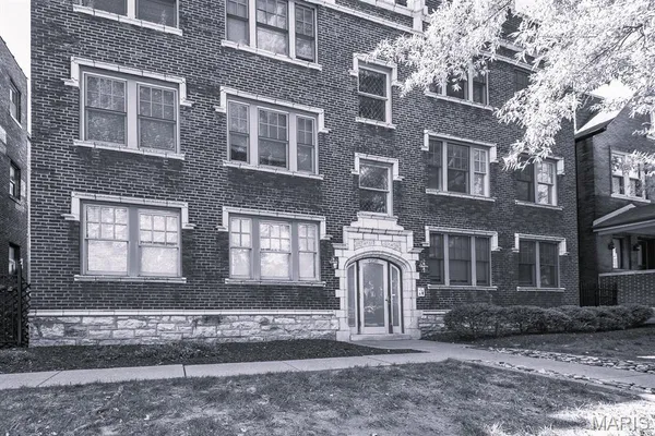 $179,900 | 4228 McPherson Avenue, Unit 312, St. Louis, MO 63108