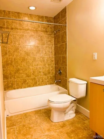 $179,900 | 4228 McPherson Avenue, Unit 312, St. Louis, MO 63108