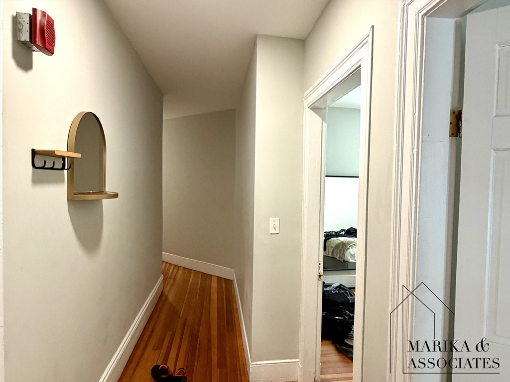 112 Winthrop Road, Unit 6 Brookline, MA 02445 - Photo 4 of 11