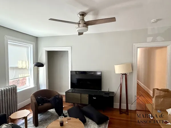 $4,295 | 112 Winthrop Road, Unit 6, Brookline, MA 02445