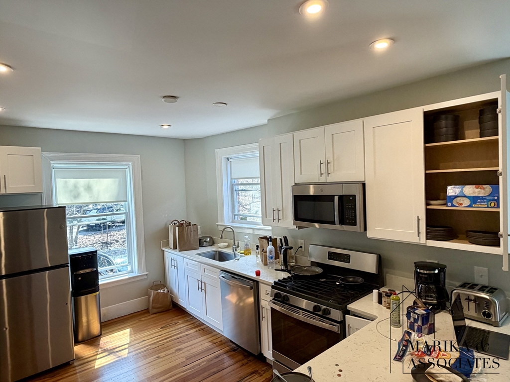 112 Winthrop Road, Unit 6 Brookline, MA 02445 - Photo 10 of 11