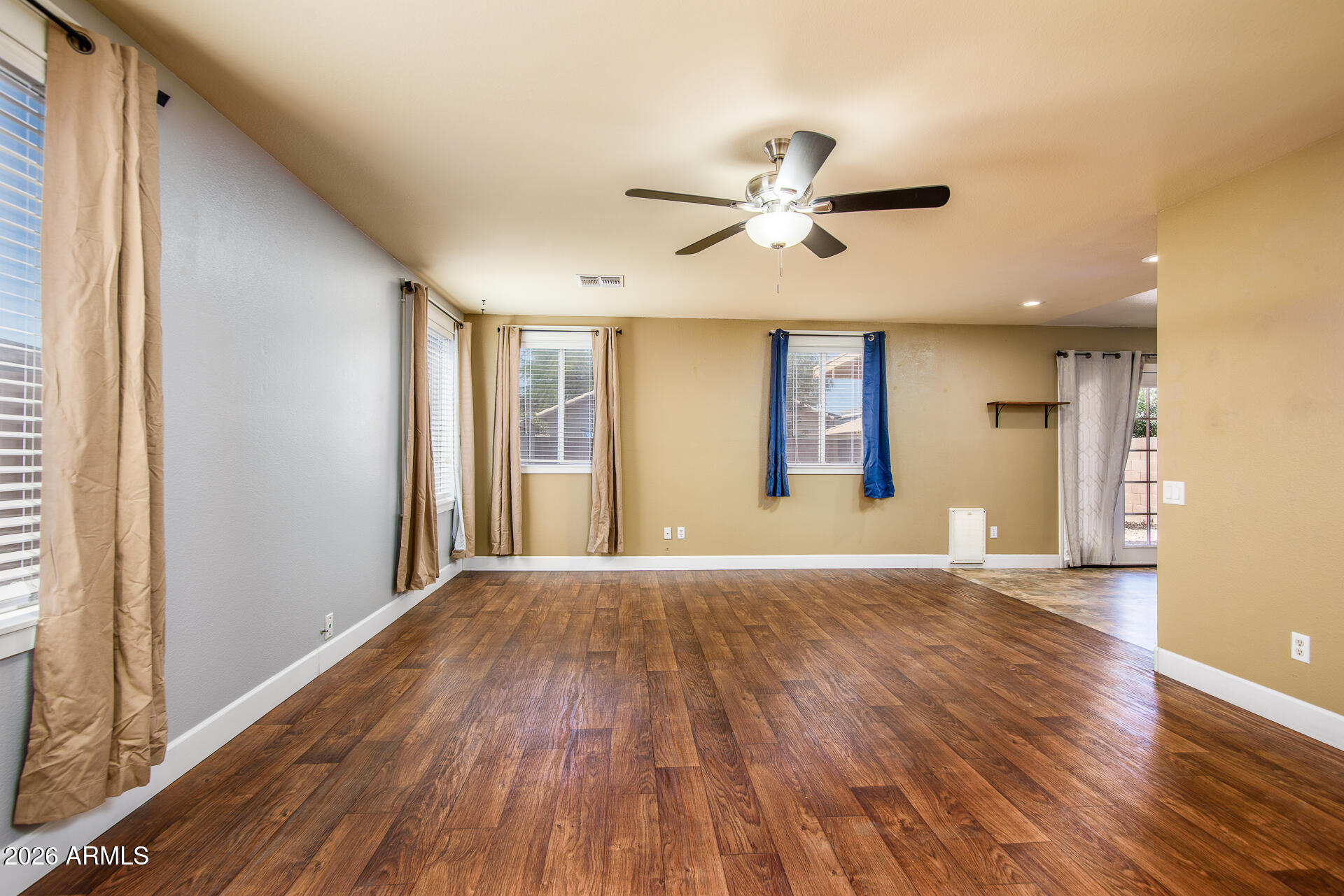 1843 West Renaissance Avenue Apache Junction, AZ 85120 - Photo 2 of 23
