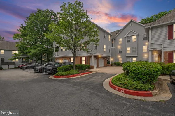 $375,900 | 5804 Wyndham Circle, Unit 202, Columbia, MD 21044
