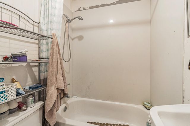 $749,000 | 748 Clara Street, Oakland, CA 94603