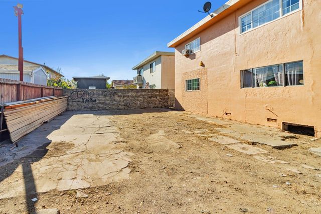 $749,000 | 748 Clara Street, Oakland, CA 94603