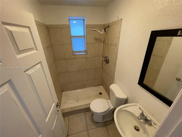 $1,500 | 1021 Northwest 3rd Street, Unit 207, Miami, FL 33128