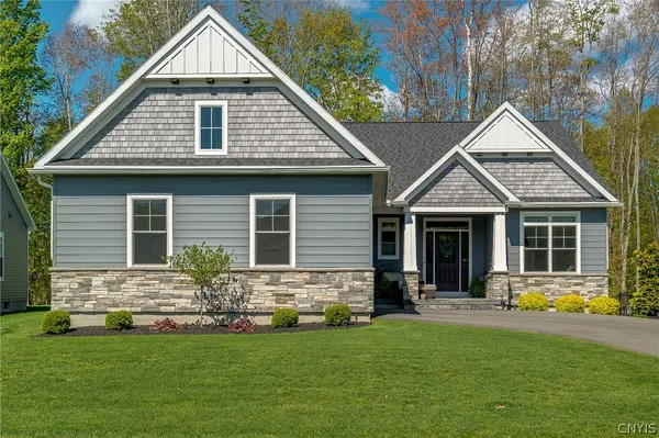 $925,000 | 3389 Hickory Knoll Lane, Lysander, NY 13027
