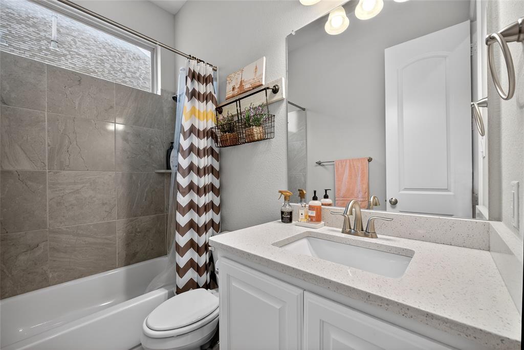 1039 Stephen Street Allen, TX 75013 - Photo 20 of 40 Full bath featuring vanity and shower / tub combo