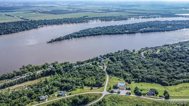 $15,000 | 658 Quarry Road, Golden Eagle, IL 62036