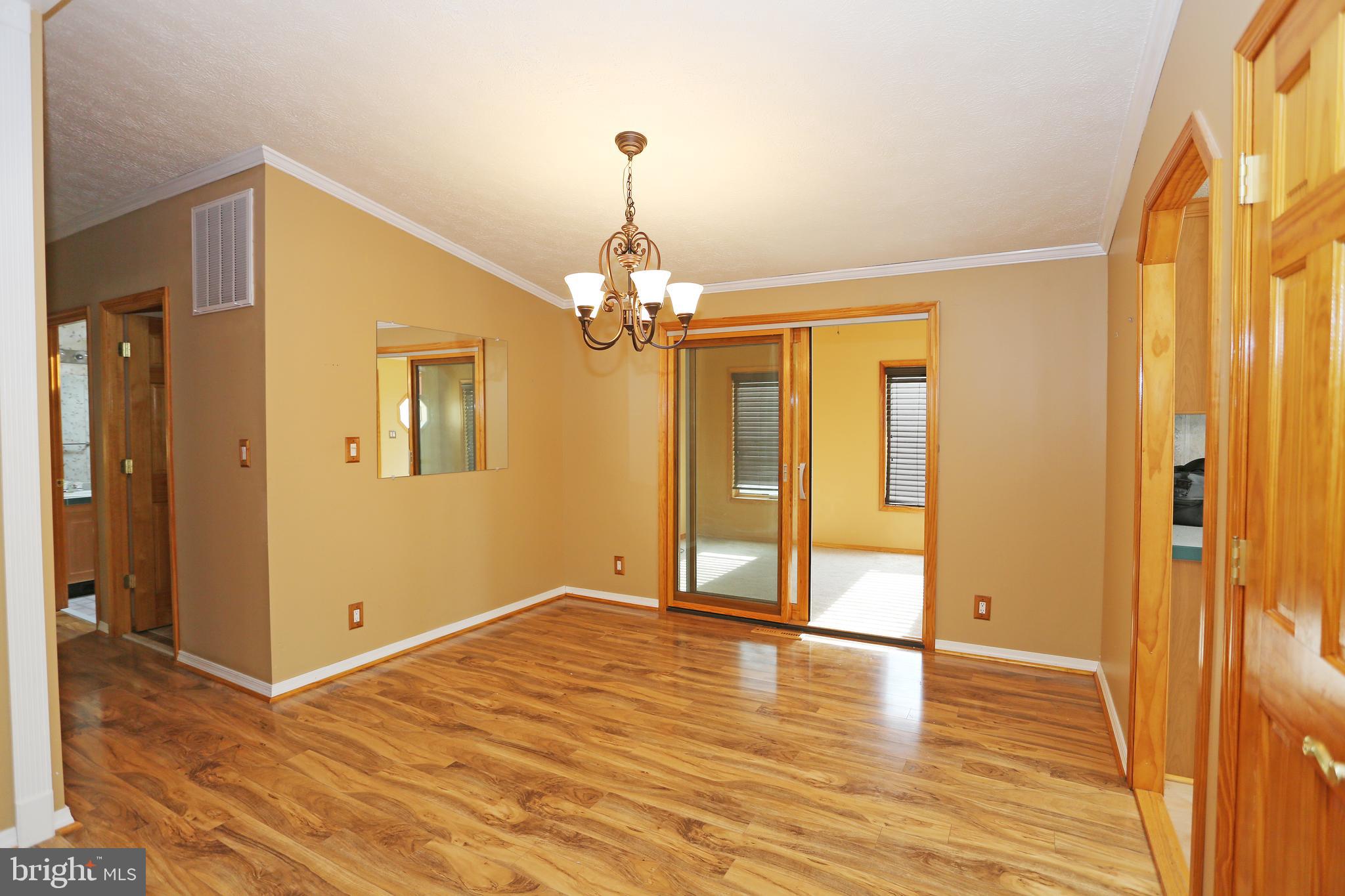 207 Trailway Road Middle River, MD 21220 - Photo 9 of 39 Gallery Image 9