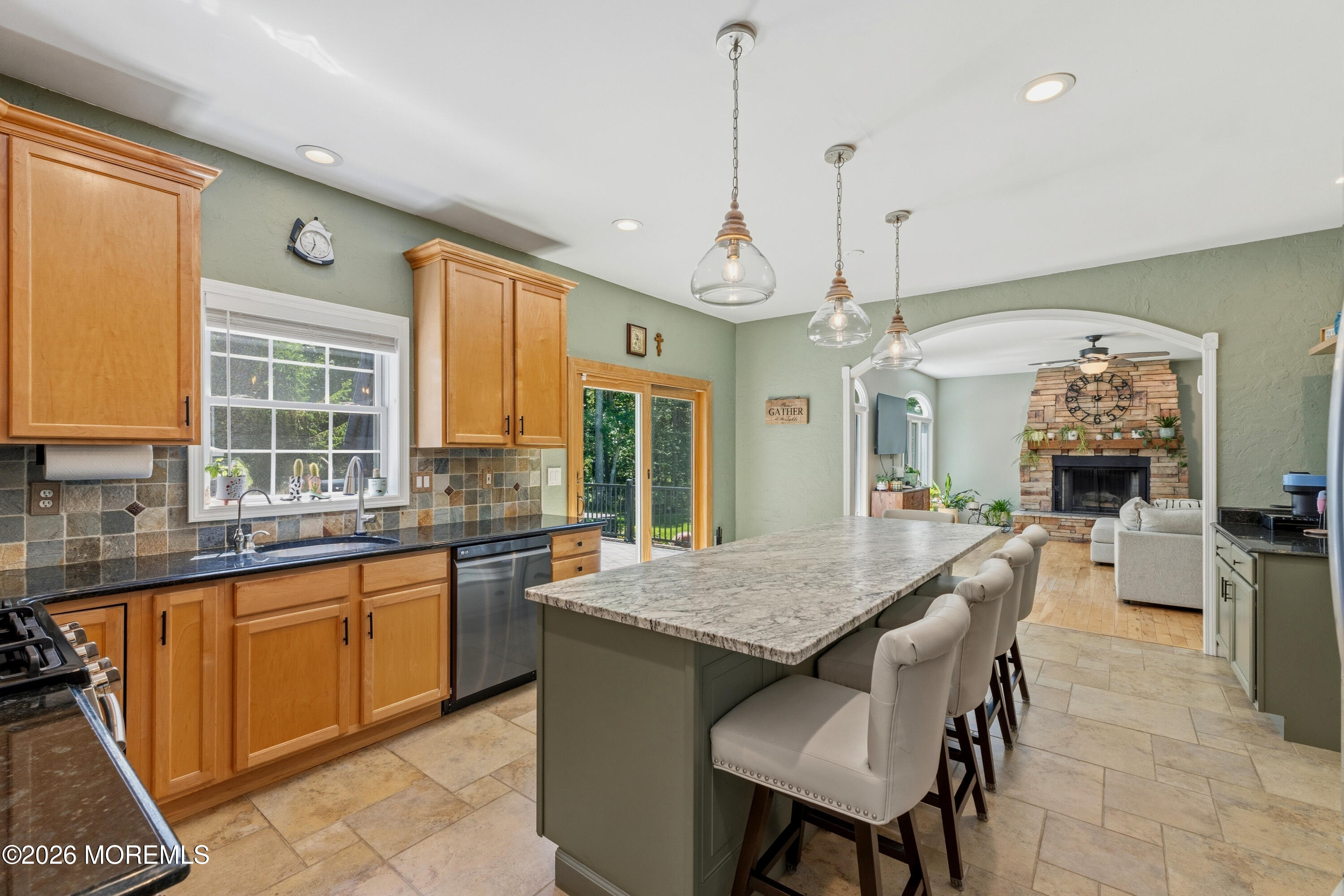 15 Russell Road Freehold, NJ 07728 - Photo 13 of 63 33_image-33