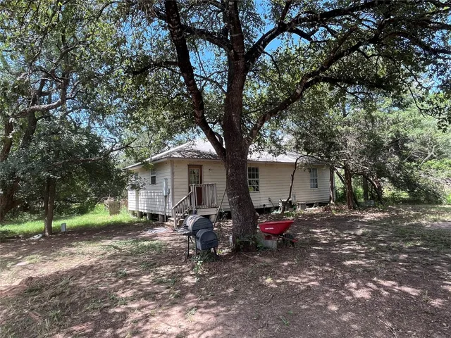 $299,500 | 354 Lower Red Rock Road, Bastrop, TX 78602