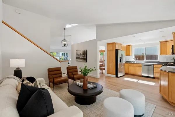 $1,100,000 | 34 Plata Court, Novato, CA 94947