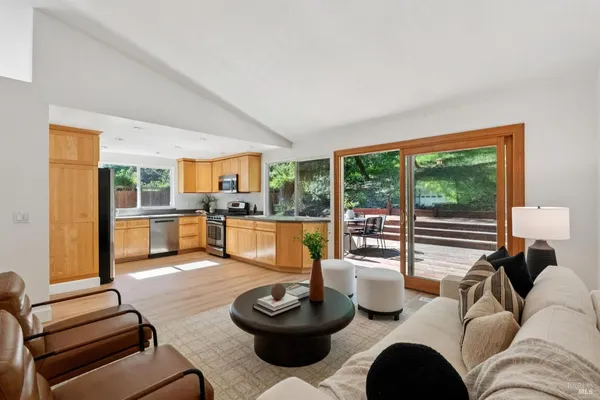 $1,100,000 | 34 Plata Court, Novato, CA 94947