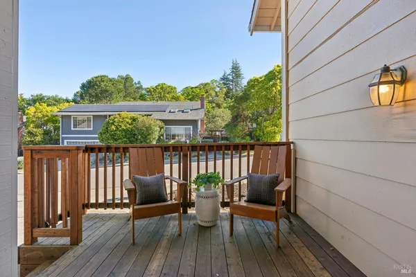 $1,100,000 | 34 Plata Court, Novato, CA 94947