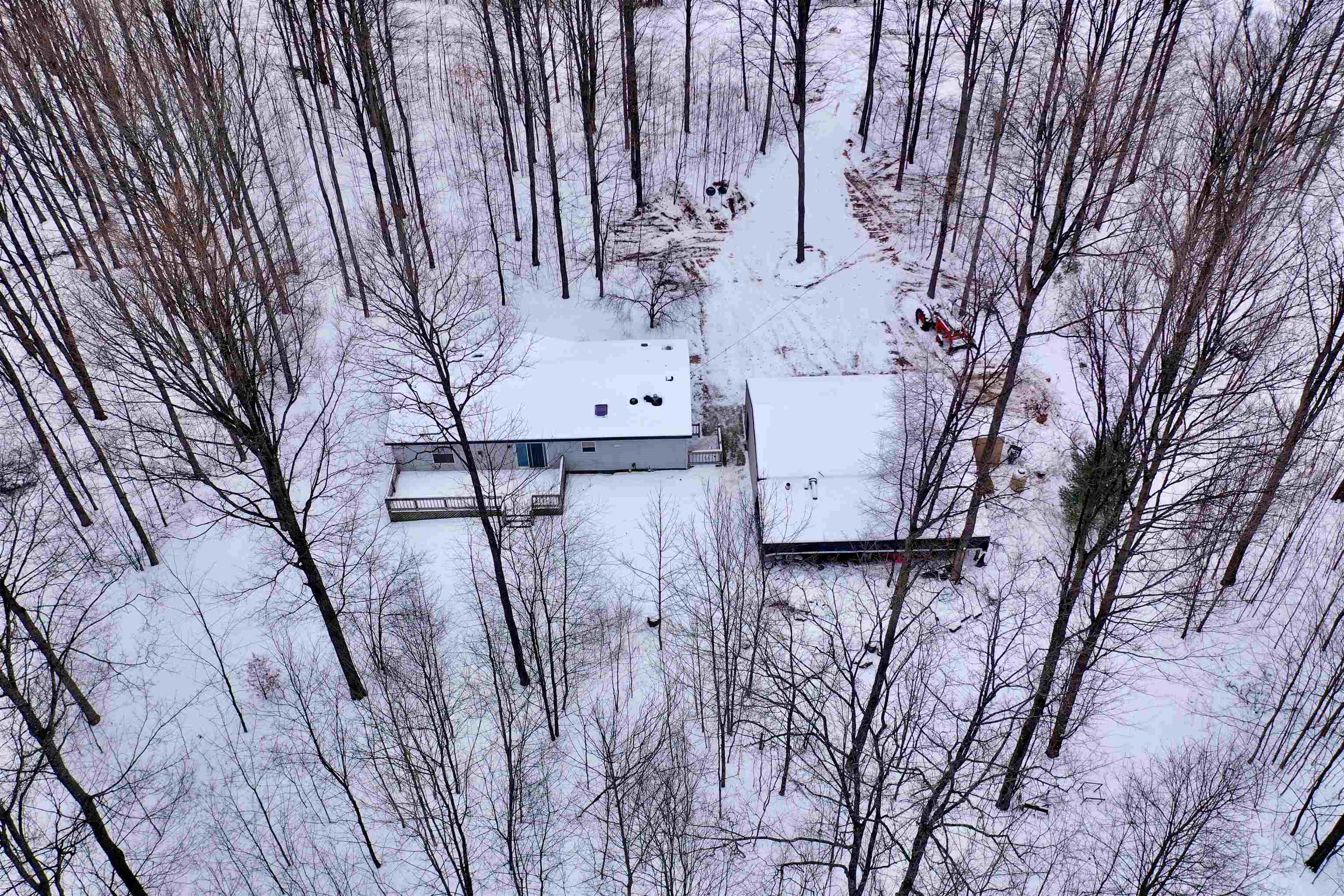 1316 East 22 Road Cadillac, MI 49601 - Photo 2 of 22 1896197-1.JPG