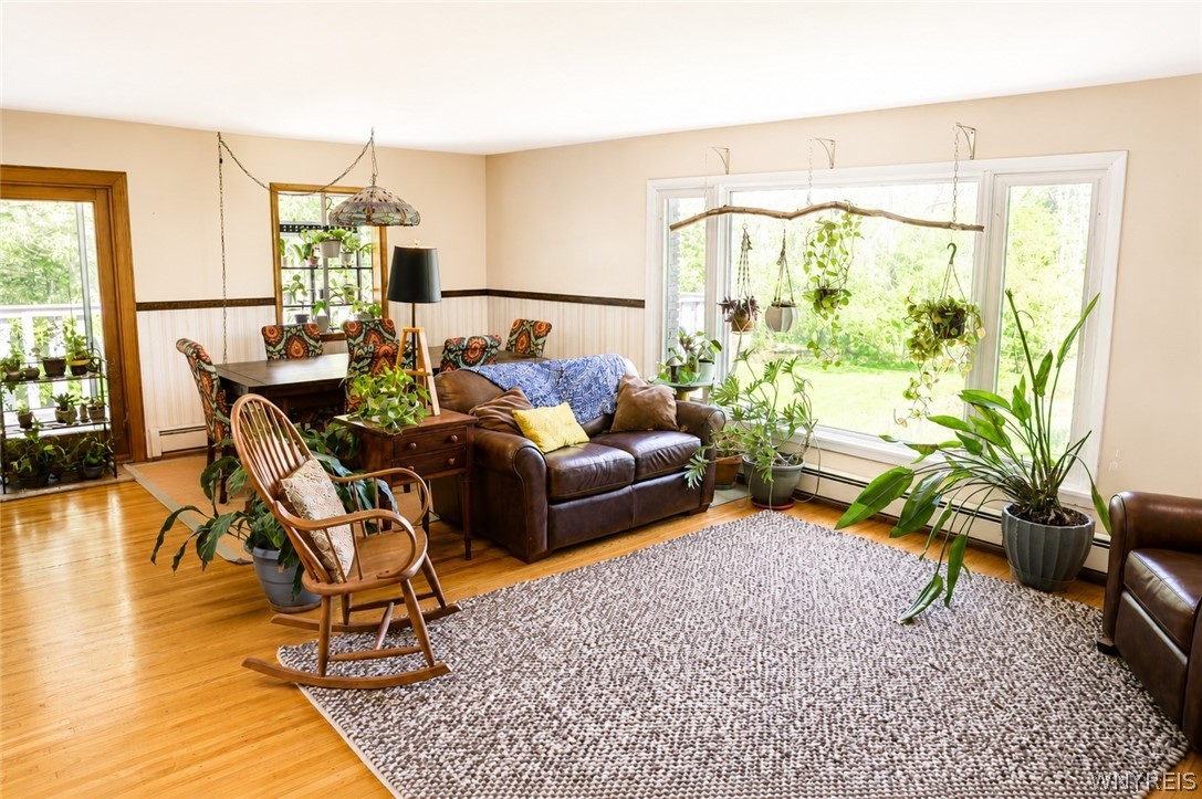 43 Hill Road Parma, NY 14468 - Photo 5 of 31 Upstairs Living Room