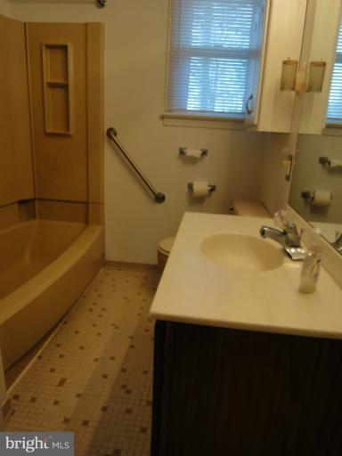 6701 Brooklyn Bridge Road Laurel, MD 20707 - Photo 7 of 29 Bath