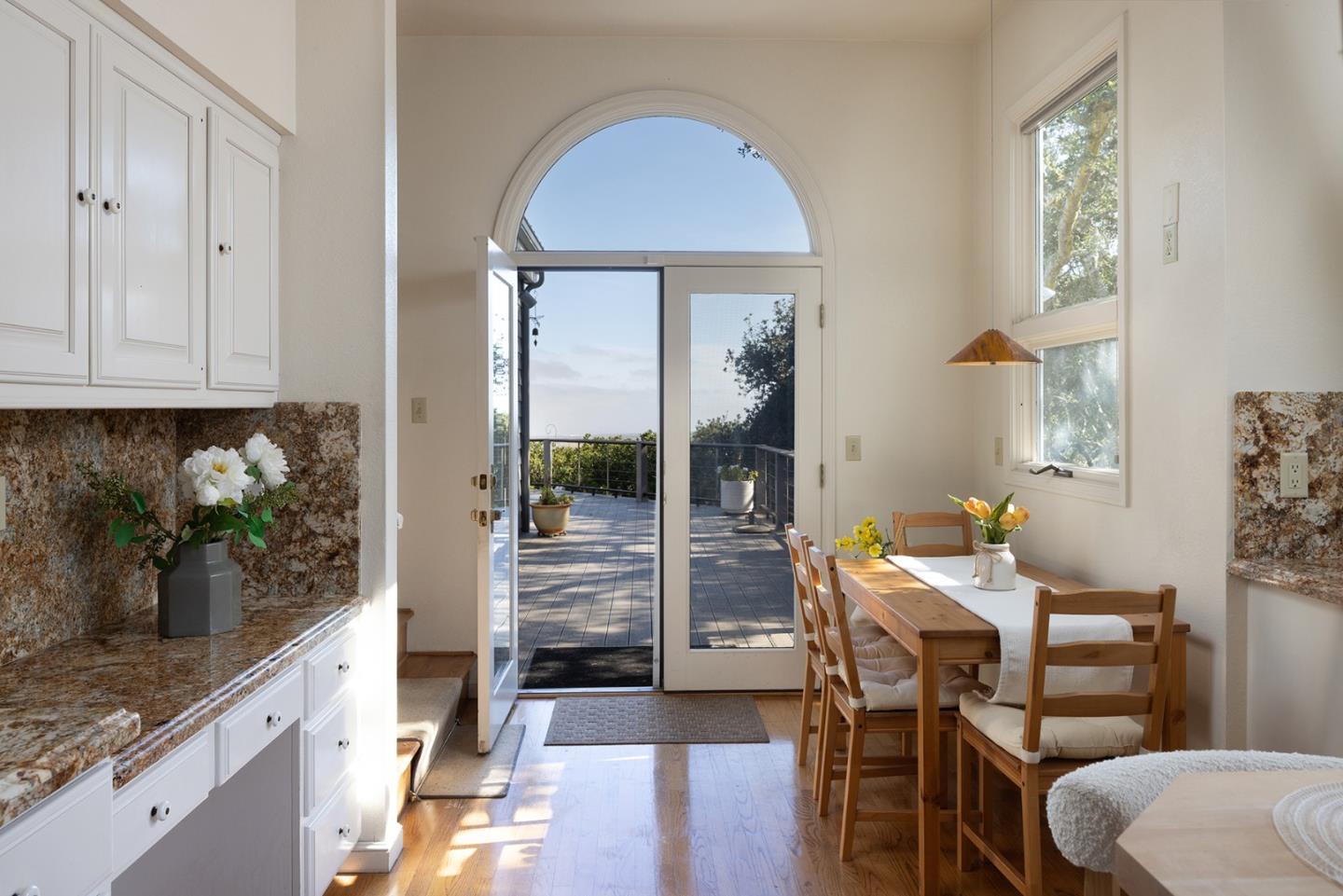 11827 Saddle Road Monterey, CA 93940 - Photo 12 of 34