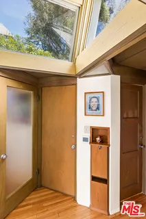 $2,495,000 | 3624 Buena Park Drive, Studio City, CA 91604