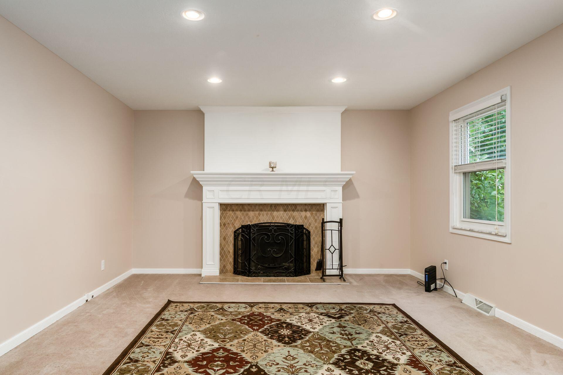 1281 Windham Road Upper Arlington, OH 43220 - Photo 12 of 32
