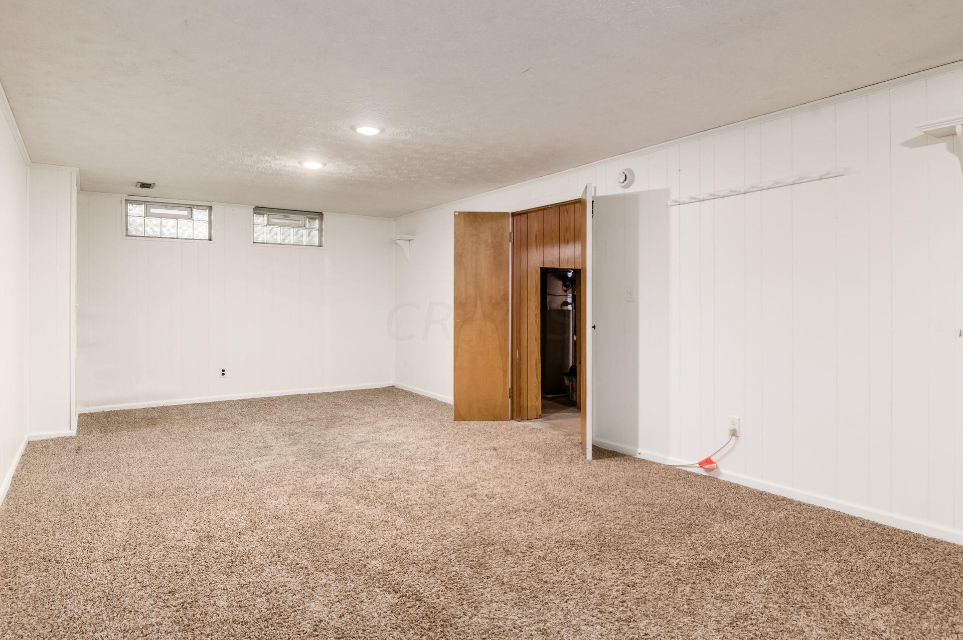 1281 Windham Road Upper Arlington, OH 43220 - Photo 23 of 32