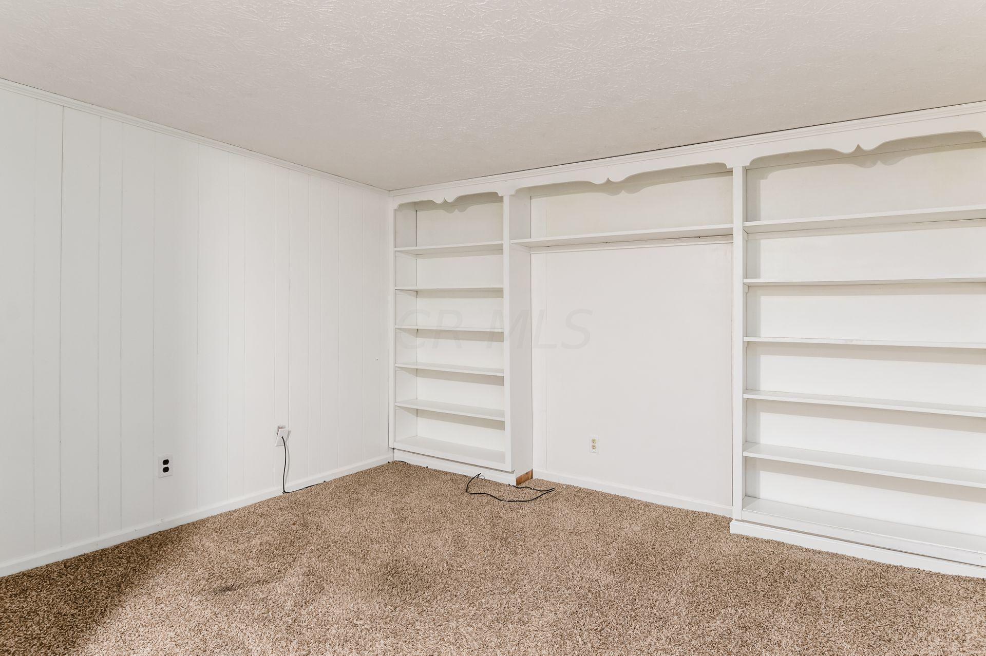 1281 Windham Road Upper Arlington, OH 43220 - Photo 24 of 32