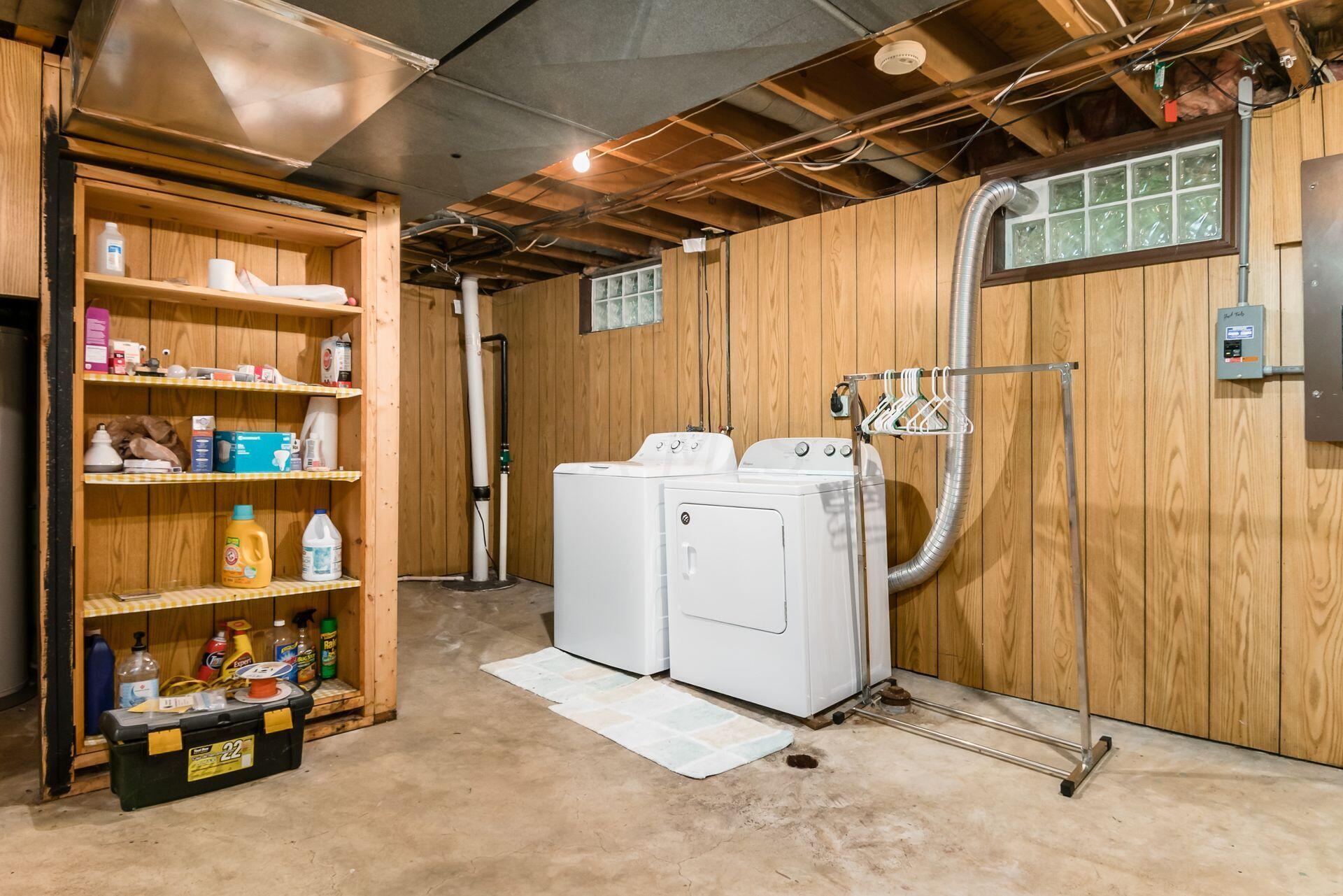 1281 Windham Road Upper Arlington, OH 43220 - Photo 25 of 32