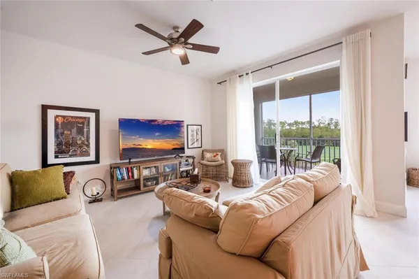 $310,000 | 8505 Naples Heritage Drive, Unit 141, Naples, FL 34112