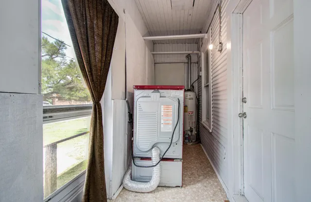 $190,000 | 155 Davis Street, Humble, TX 77338