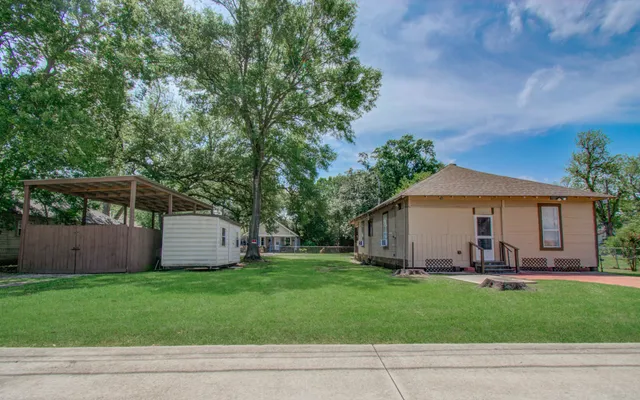 $190,000 | 155 Davis Street, Humble, TX 77338