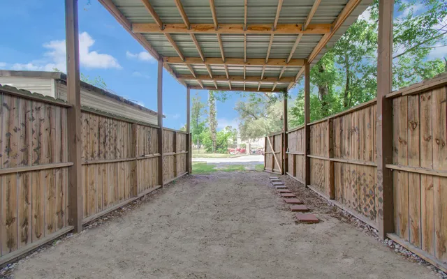 $190,000 | 155 Davis Street, Humble, TX 77338