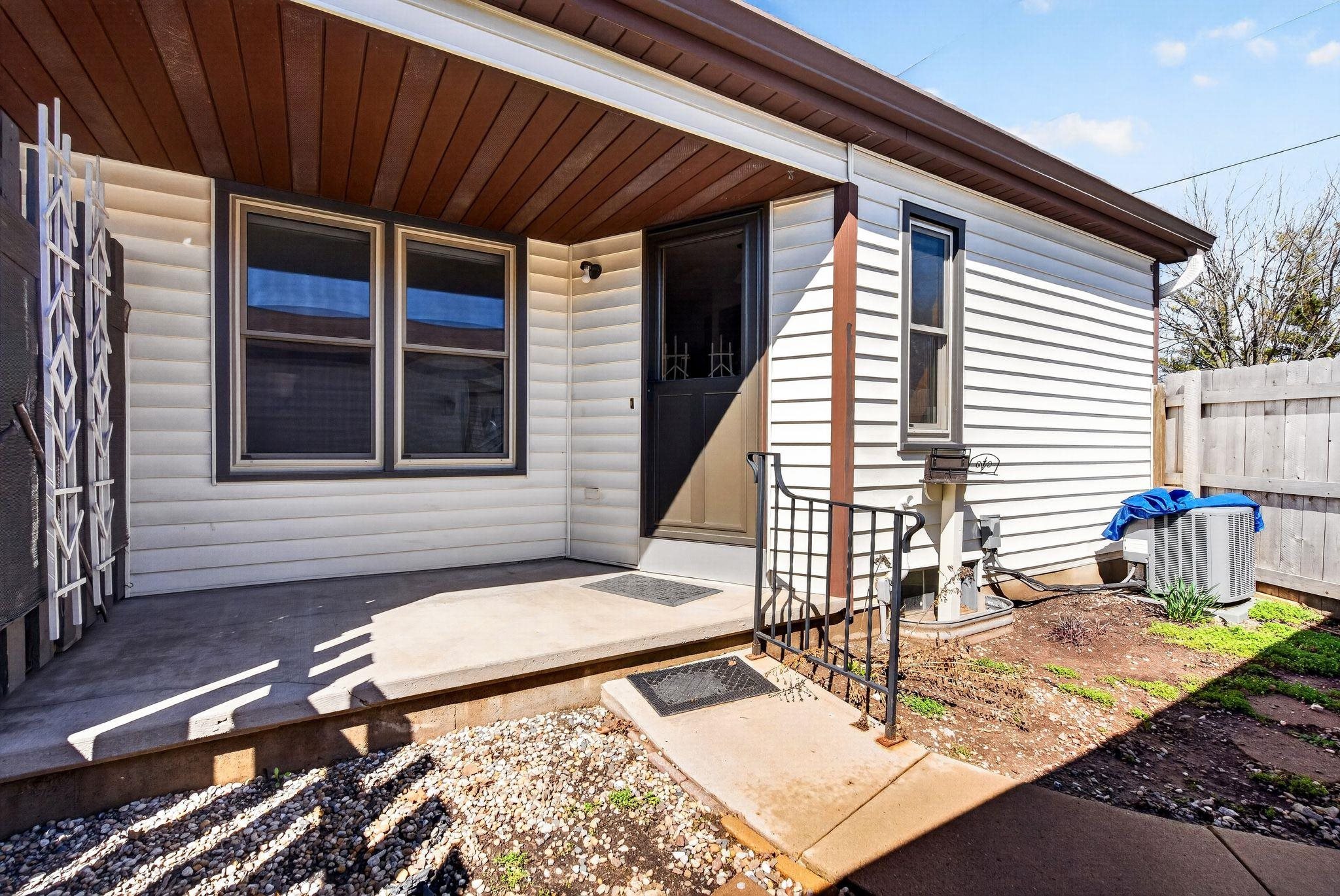 984 Tullar Road, Unit 17 Neenah, WI 54956 - Photo 27 of 36