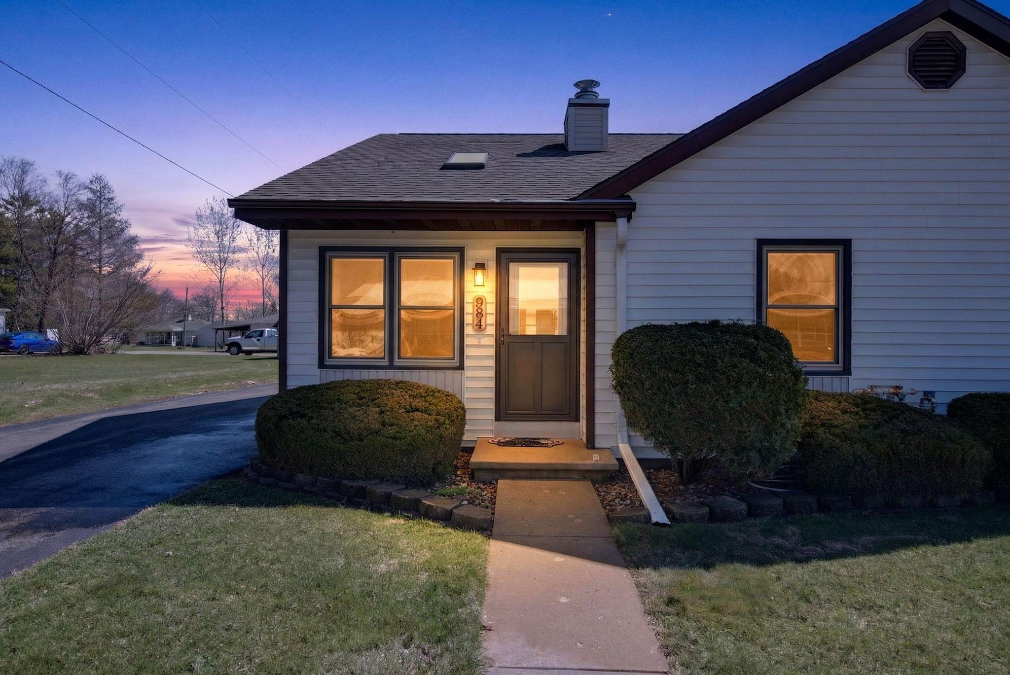 984 Tullar Road, Unit 17 Neenah, WI 54956 - Photo 35 of 36