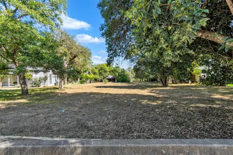 $199,900 | 1247 West San Antonio Street, San Marcos, TX 78666