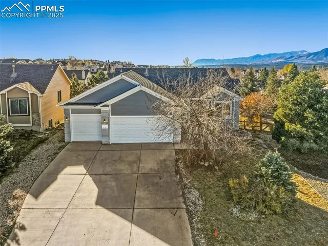 a view of a house with a outdoor space