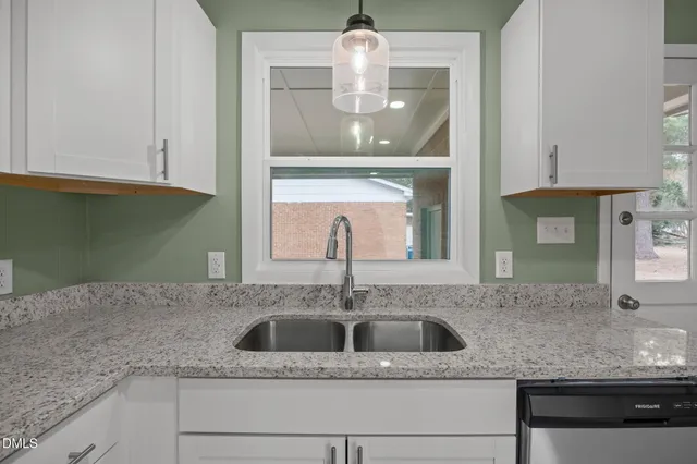 $234,900 | 739 Carolina Drive, Dunn, NC 28334