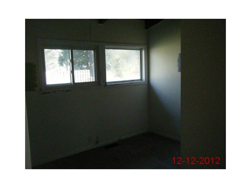 4913 Victoria Road Indianapolis, IN 46228 - Photo 4 of 6 Gallery Image 4